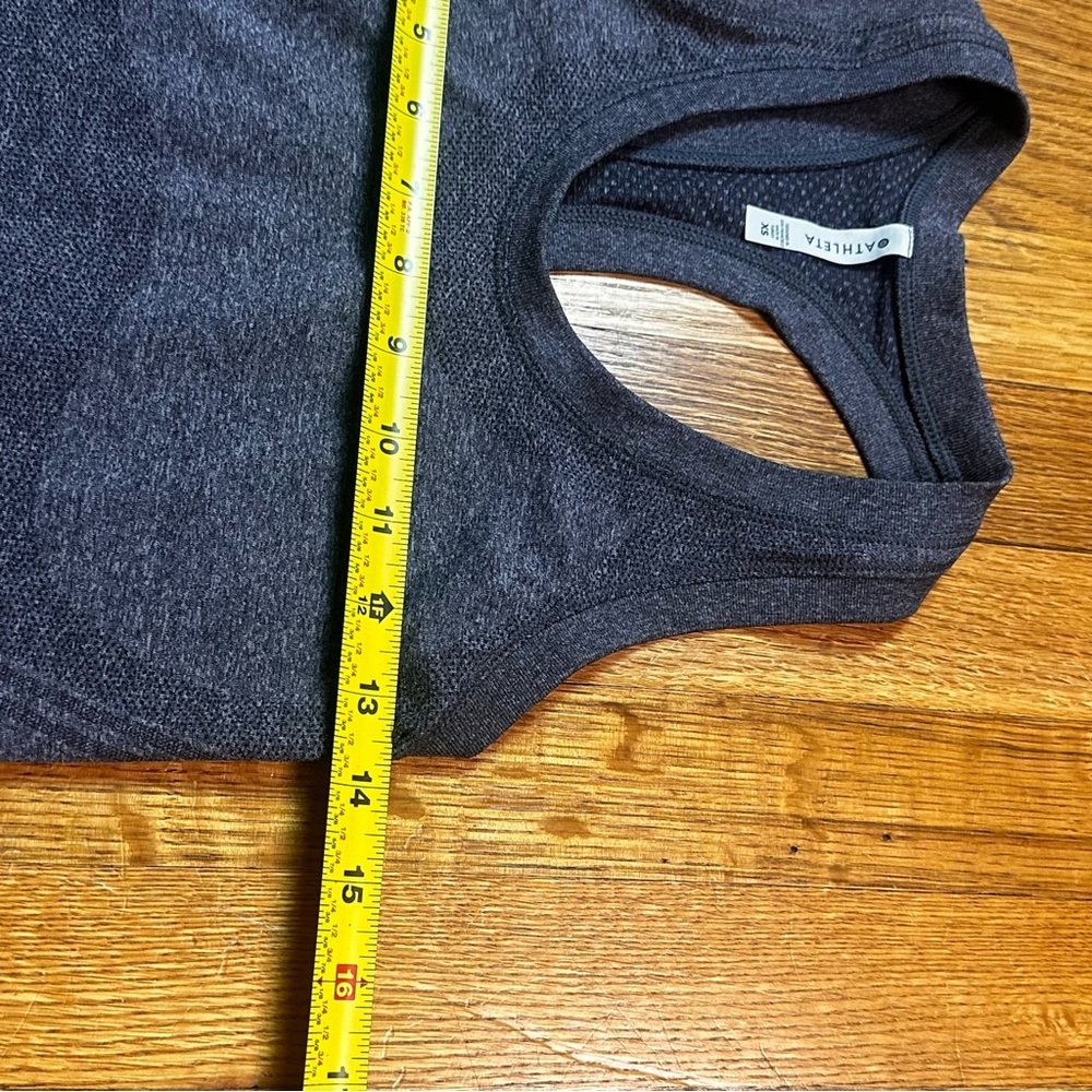 Athleta Gray Fitted Sleeveless Tank Top Womens size XS workout Gym Yoga Active - Picture 4 of 5